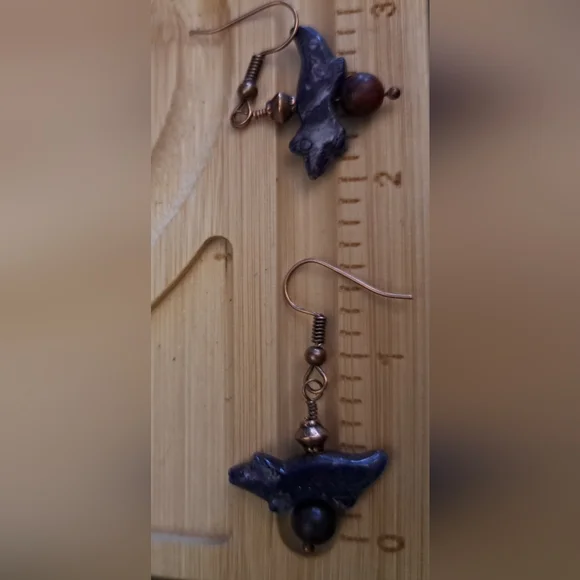 Mahogany Jasper and Purple Stone Carved Fox Fetish Dangle Earrings in Copper - Picture 3 of 3
